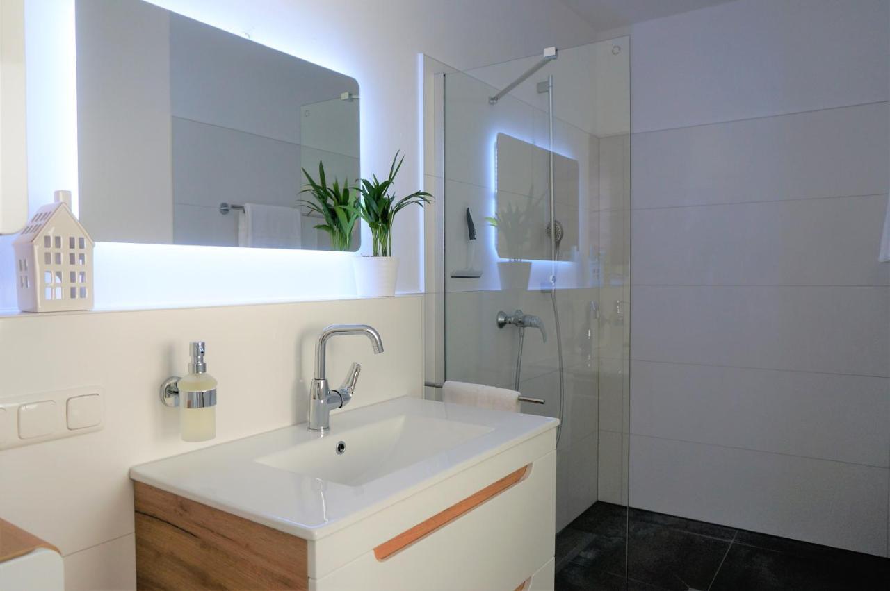 Mein Apartment, Stars Mit Balkon Und Klima Fuer Bis Zu 4 Personen Frankenthal  Ngoại thất bức ảnh