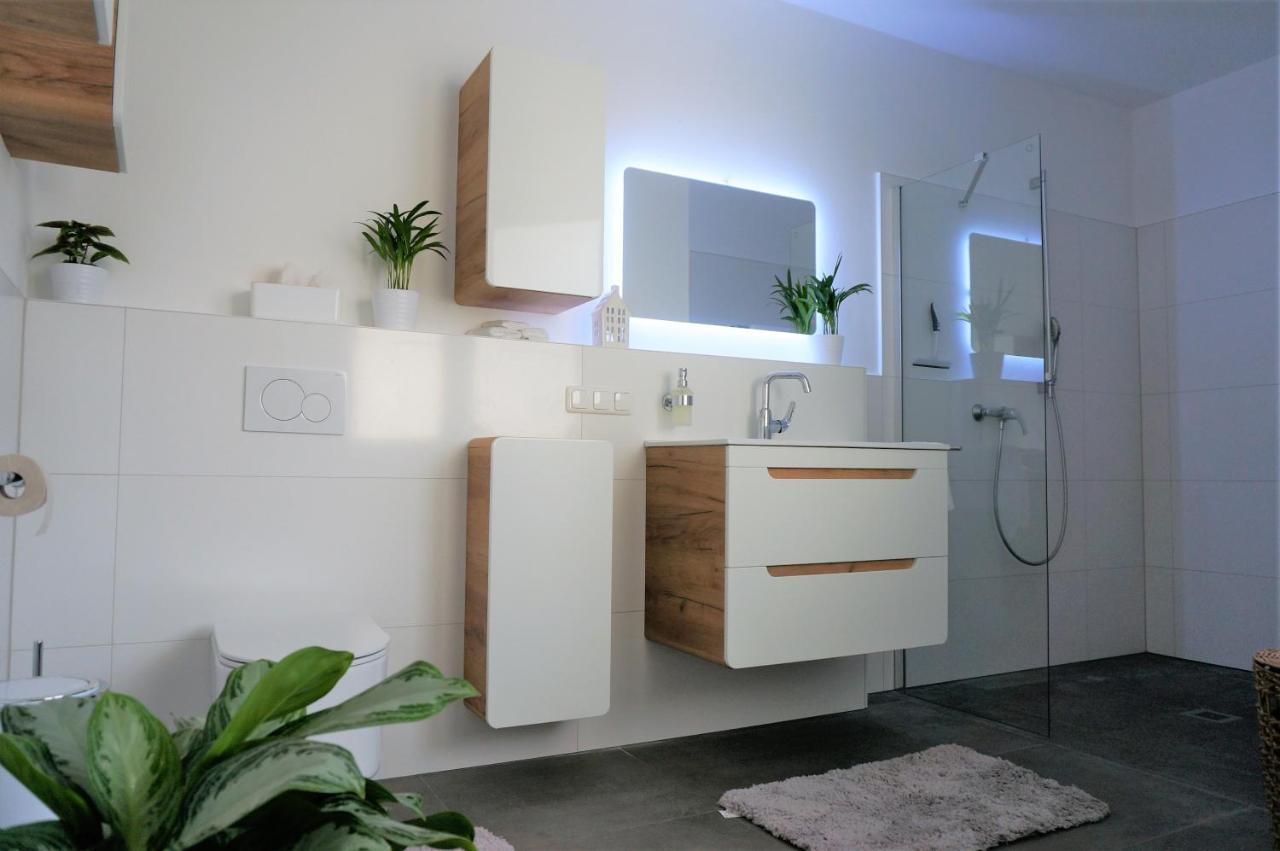 Mein Apartment, Stars Mit Balkon Und Klima Fuer Bis Zu 4 Personen Frankenthal  Ngoại thất bức ảnh