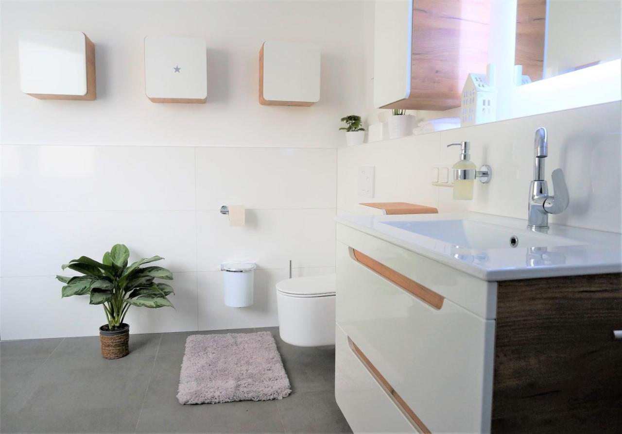 Mein Apartment, Stars Mit Balkon Und Klima Fuer Bis Zu 4 Personen Frankenthal  Ngoại thất bức ảnh